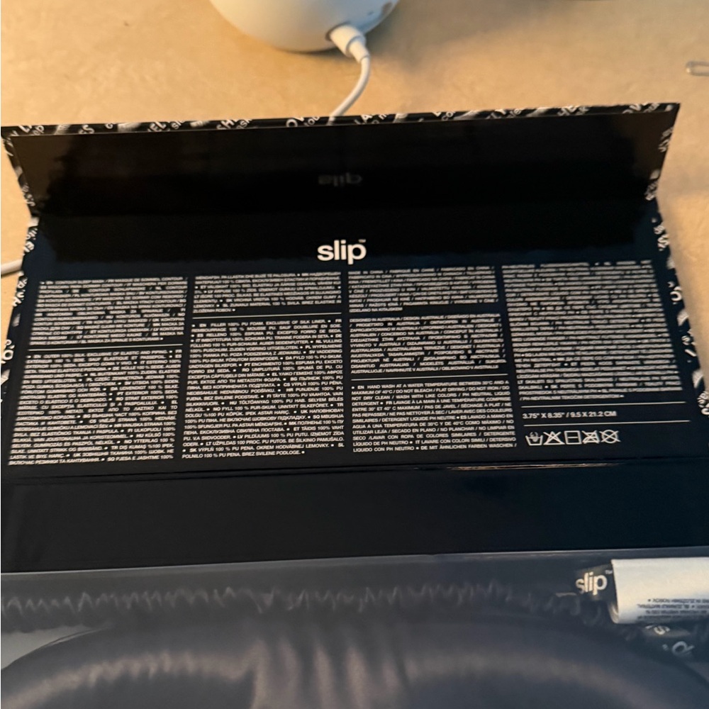 slip black and white Lovely Lashes Contour Sleep Mask new in Box - Picture 3 of 5